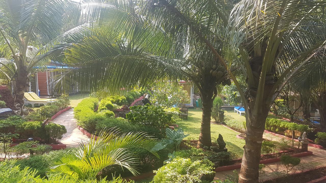Curlies Zulu Land Hostel Anjuna Exterior photo